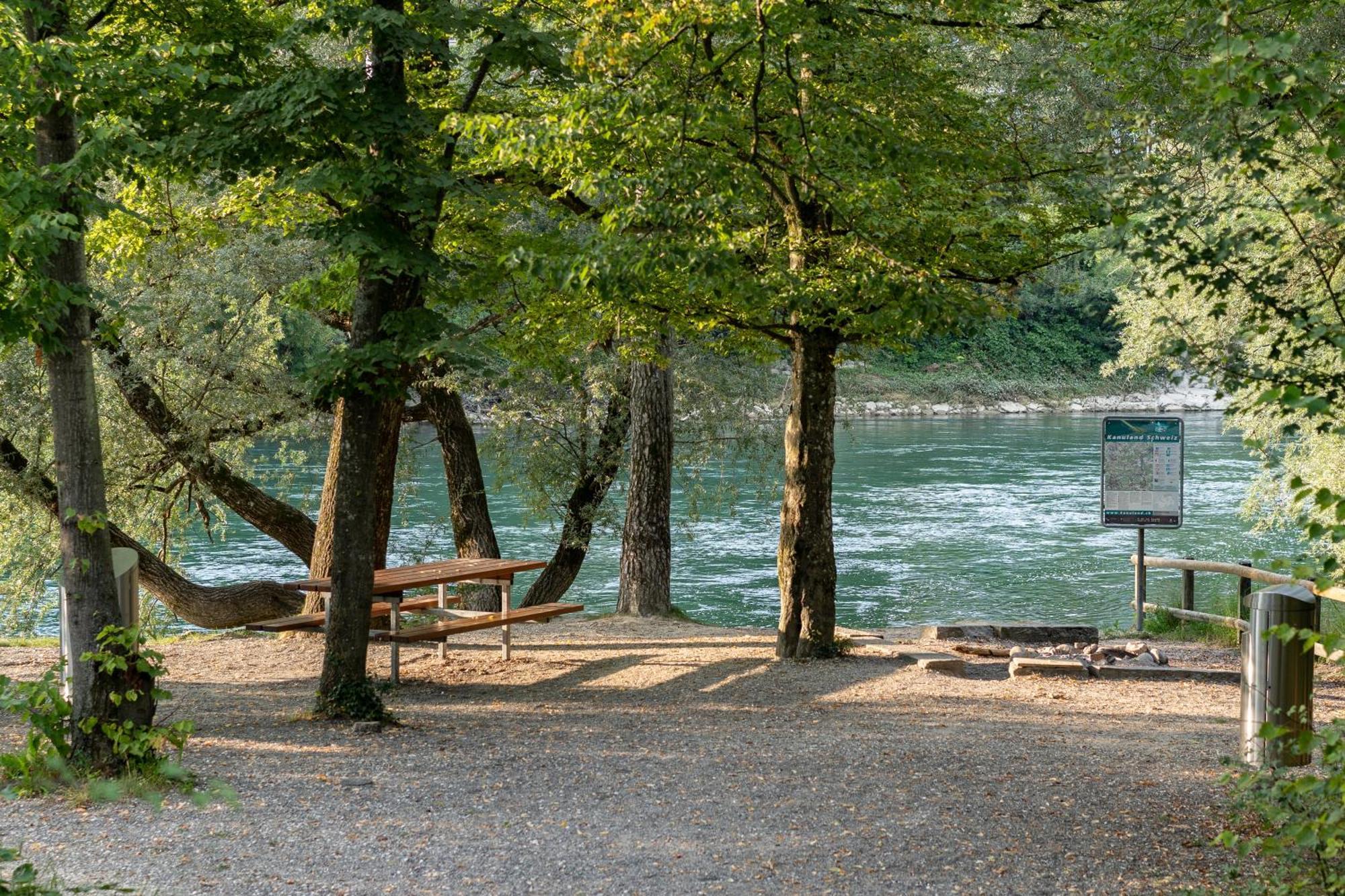 Tiny House Chez Claudine - Relaxen, Workspace, Naehe Thermen, Netflix, Free Parking & Wifi 브루그 외부 사진