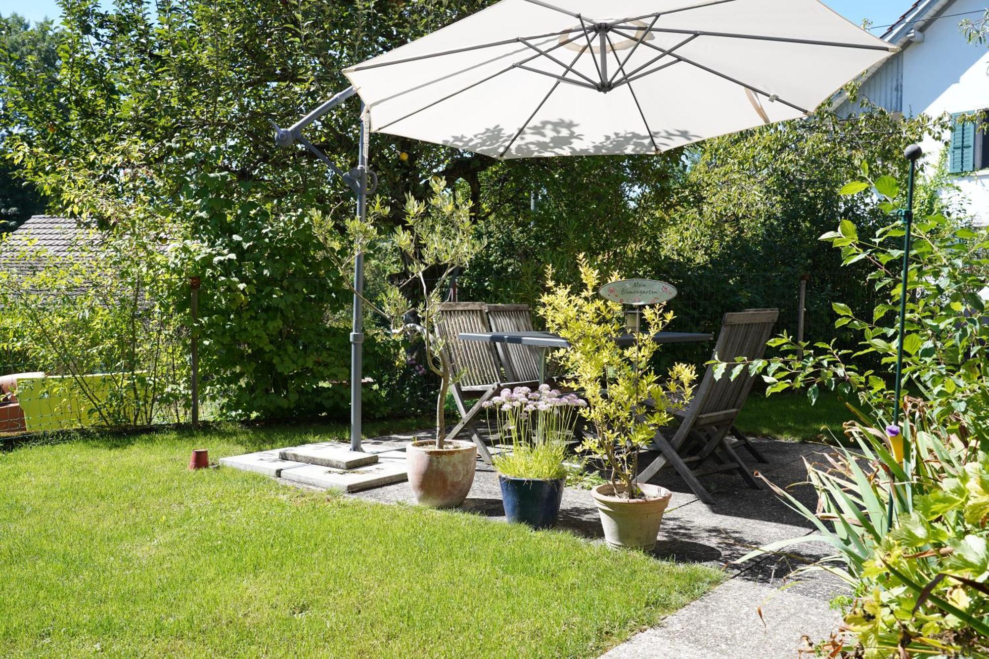 Tiny House Chez Claudine - Relaxen, Workspace, Naehe Thermen, Netflix, Free Parking & Wifi 브루그 외부 사진