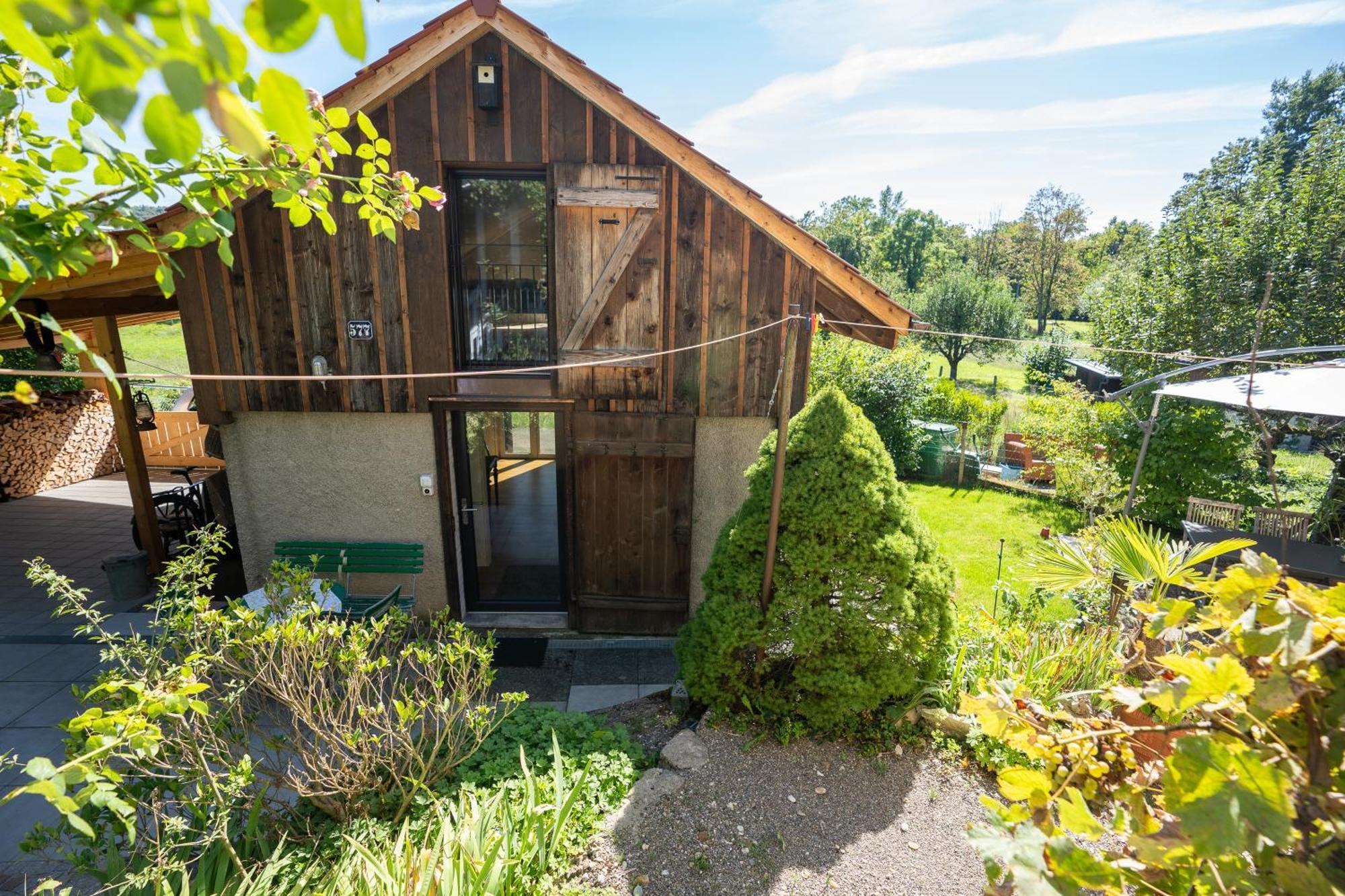 Tiny House Chez Claudine - Relaxen, Workspace, Naehe Thermen, Netflix, Free Parking & Wifi 브루그 외부 사진