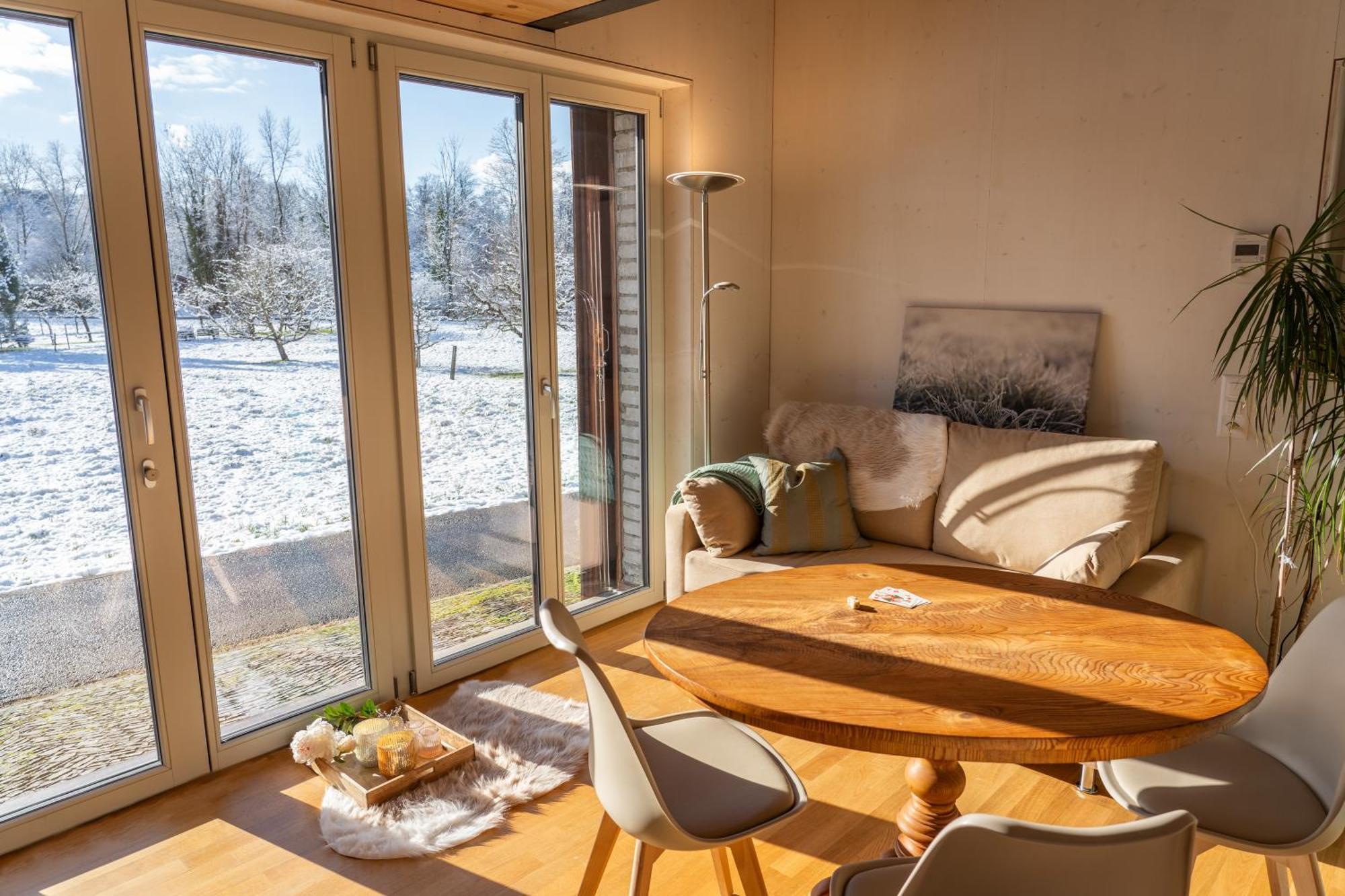 Tiny House Chez Claudine - Relaxen, Workspace, Naehe Thermen, Netflix, Free Parking & Wifi 브루그 외부 사진