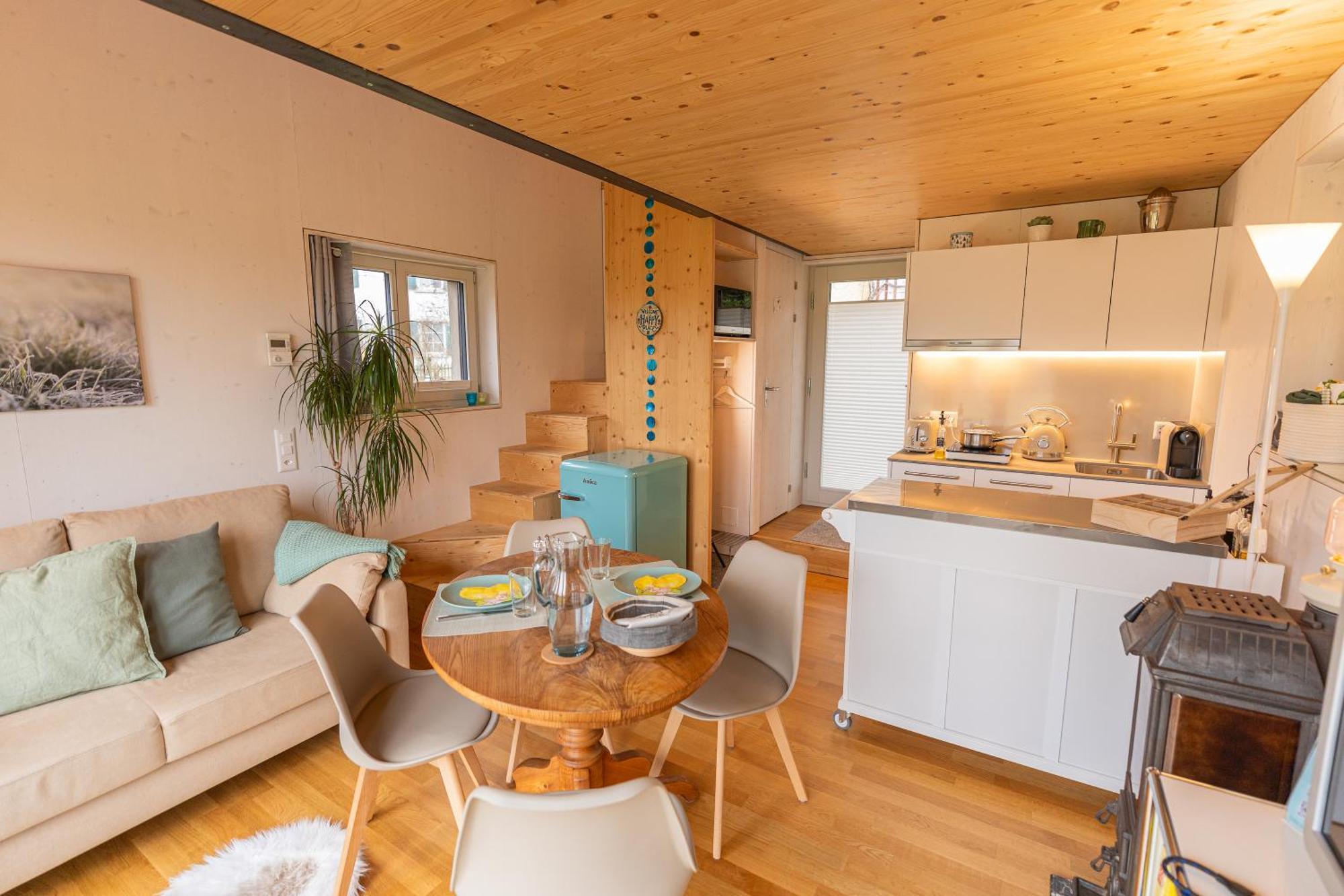 Tiny House Chez Claudine - Relaxen, Workspace, Naehe Thermen, Netflix, Free Parking & Wifi 브루그 외부 사진
